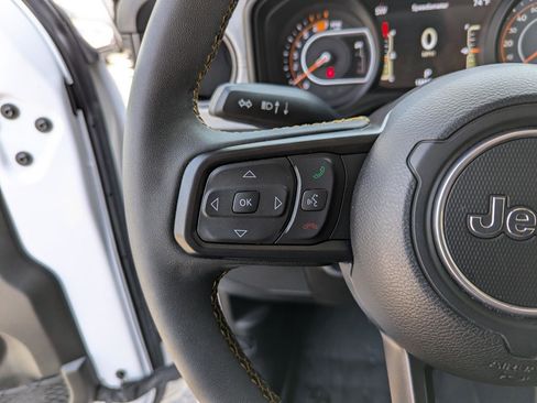 Used 2024 Jeep Wrangler Sport AWD/4WD image 16