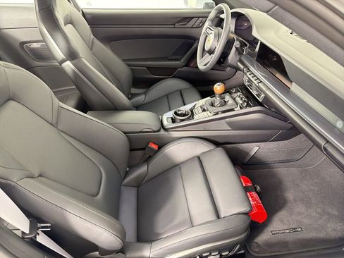 Certified 2025 Porsche 911 Carrera T RWD image 30