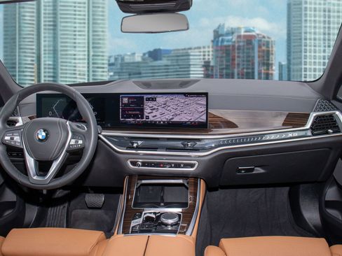 Used 2026 BMW X5 sDrive40i image 8