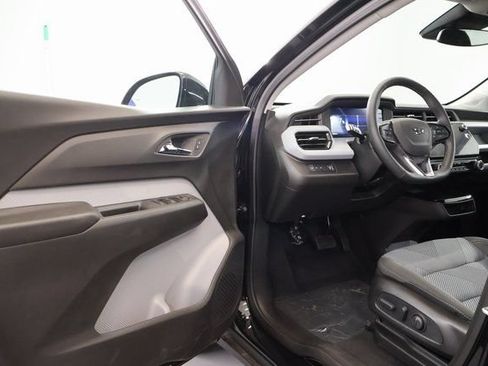 New 2027 Chevrolet Bolt LT w/ Comfort Package FWD image 9