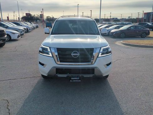 Used 2022 Nissan Armada SL w/ Captain's Chairs Package image 3