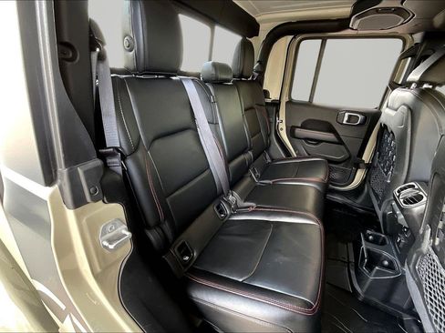 Used 2020 Jeep Gladiator Rubicon image 26