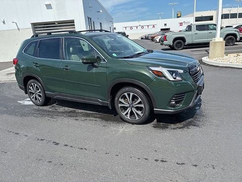 Used 2023 Subaru Forester Limited AWD/4WD image 3