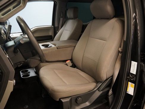 Used 2018 Ford F150 XLT image 3