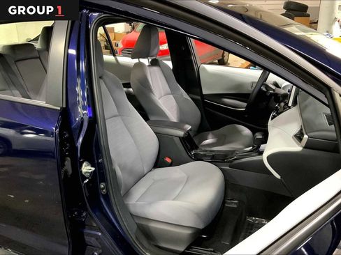 Used 2023 Toyota Corolla SE image 9