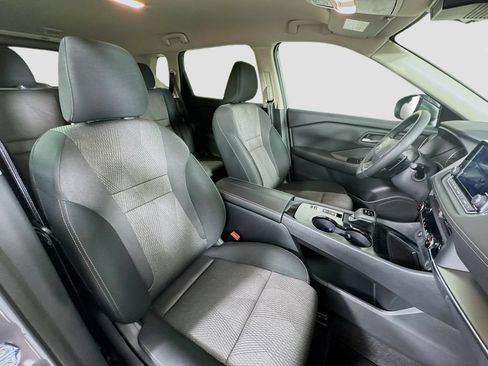Used 2026 Nissan Rogue SV w/ Cold Weather Package FWD image 29