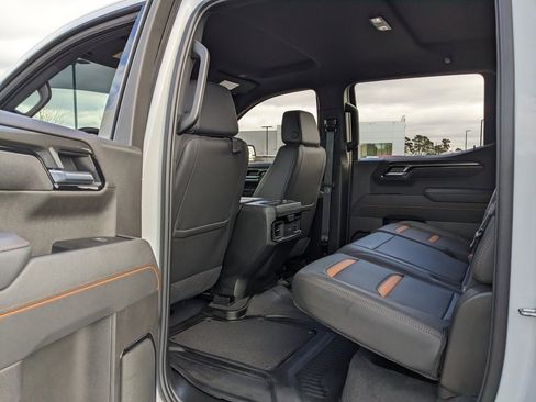 Used 2025 GMC Sierra 1500 AT4 image 44
