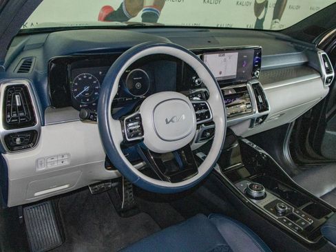 Used 2023 Kia Sorento SX Prestige image 6