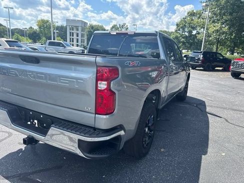 Used 2023 Chevrolet Silverado 1500 LT AWD/4WD image 4