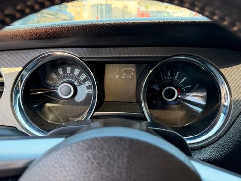 Used 2013 Ford Mustang GT RWD image 8