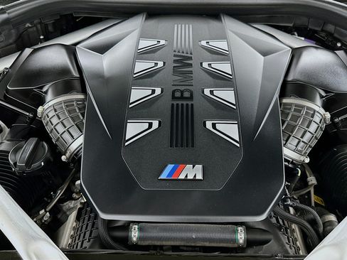 Used 2025 BMW X5 M60i AWD/4WD image 32