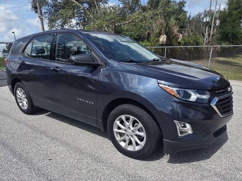 Used 2018 Chevrolet Equinox LS FWD image 9