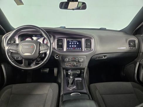 Used 2018 Dodge Charger SXT w/ Blacktop Package image 21