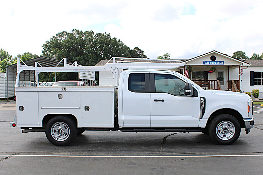 Used 2024 Ford F350 XL w/ XL Chrome Package RWD image 10