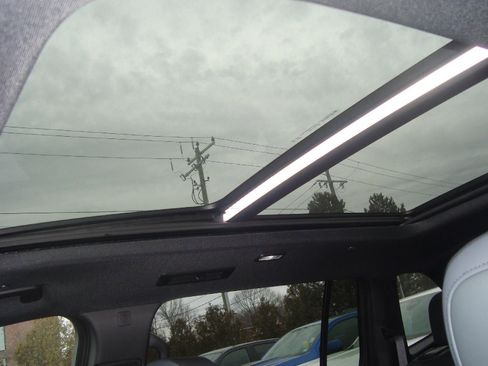 New 2026 GMC Acadia AT4 w/ Luxury Package image 18