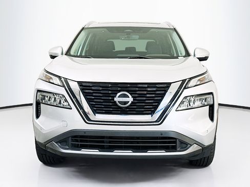 Used 2023 Nissan Rogue SL w/ SL Premium Package image 2
