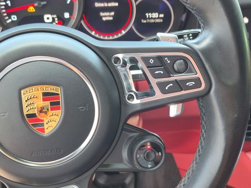 Used 2022 Porsche Cayenne Turbo AWD/4WD image 18