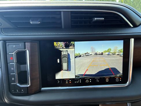 Used 2023 GMC Yukon XL Denali Ultimate AWD/4WD image 36