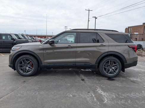 New 2026 Ford Explorer ST-Line image 7