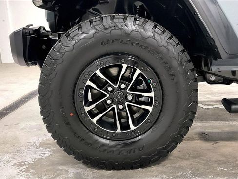 Used 2026 Jeep Wrangler Unlimited Sport AWD/4WD image 10