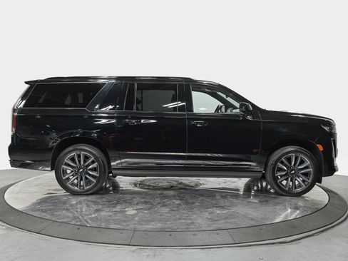 Used 2024 Cadillac Escalade ESV Sport w/ Touring Package AWD/4WD image 8