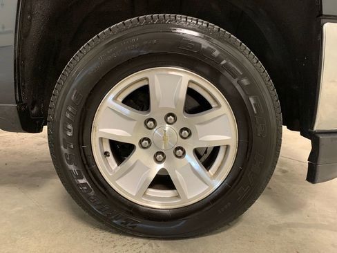 Used 2018 Chevrolet Silverado 1500 LT w/ All Star Edition image 25