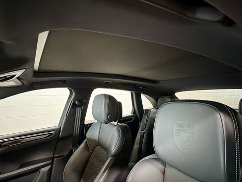 Certified 2023 Porsche Macan Turbo AWD/4WD image 26