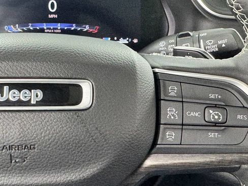 Used 2024 Jeep Grand Cherokee Limited w/ Luxury Tech Group II AWD/4WD image 23
