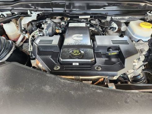 Used 2024 RAM 2500 Laramie AWD/4WD image 30