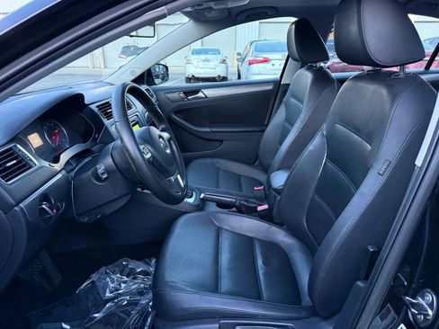 Used 2013 Volkswagen Jetta TDI image 2