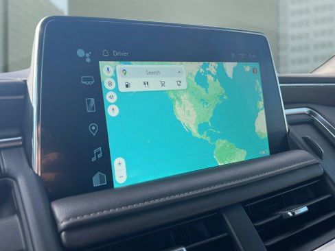 Used 2022 Chevrolet Tahoe Z71 w/ Off-Road Capability Package image 32