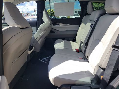 Certified 2026 INFINITI QX60 Luxe w/ Cargo Package AWD/4WD image 34