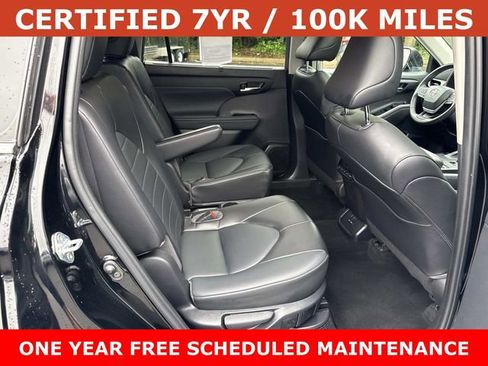 Used 2022 Toyota Highlander XLE AWD/4WD image 11