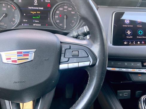 Used 2021 Cadillac XT4 Premium Luxury w/ Technology Package AWD/4WD image 20