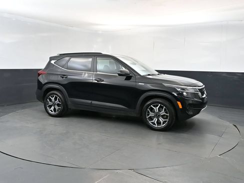 Used 2023 Kia Seltos EX AWD/4WD image 7