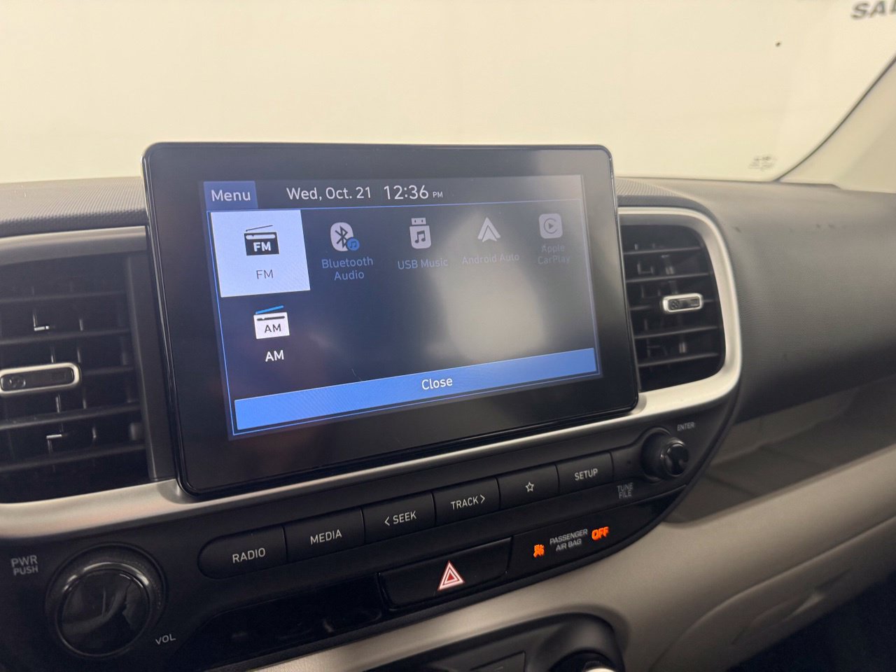 Used 2025 Hyundai Venue SEL FWD image 20