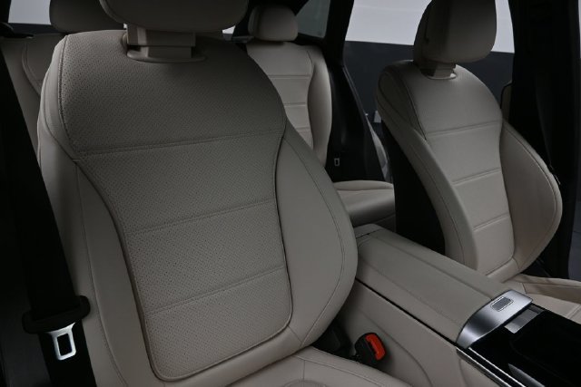 Used 2023 Mercedes-Benz GLC 300 4MATIC image 14