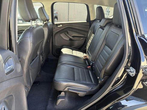 Used 2019 Ford Escape Titanium FWD image 24