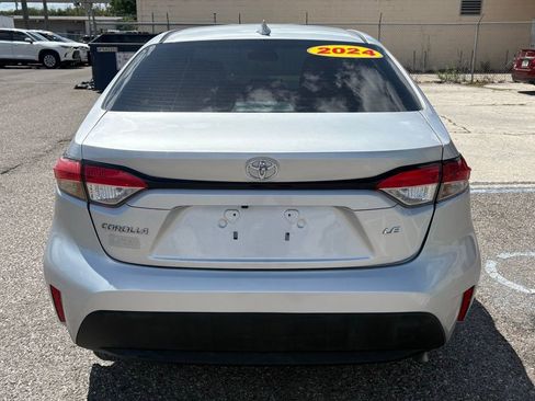 Used 2024 Toyota Corolla LE image 4