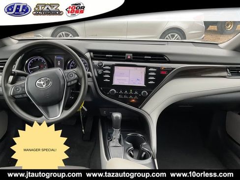 Used 2019 Toyota Camry LE image 14