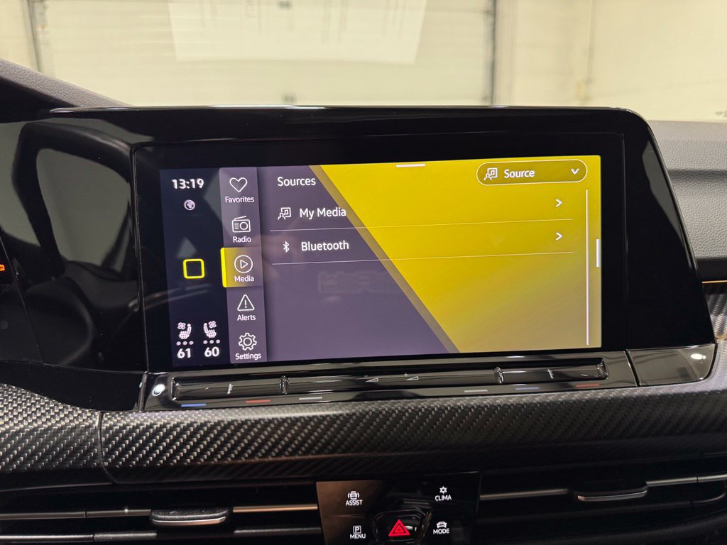 Used 2024 Volkswagen Golf R AWD/4WD image 21
