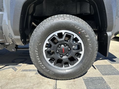 New 2026 Toyota Tacoma TRD Off-Road w/ TRD Off Road Upgrade Package AWD/4WD image 27