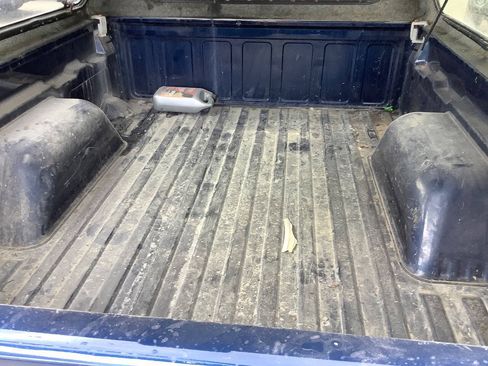 Used 2002 Chevrolet S10 Pickup 2WD Extended Cab w/ Preferred Equipment Group image 23
