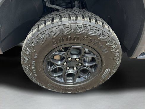 Used 2024 Chevrolet Silverado 1500 ZR2 w/ ZR2 Bison Edition AWD/4WD image 9