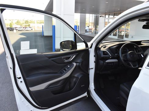 Used 2024 Subaru Forester Limited image 15