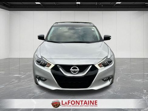 Used 2016 Nissan Maxima Platinum w/ Interior Lighting Package FWD image 8