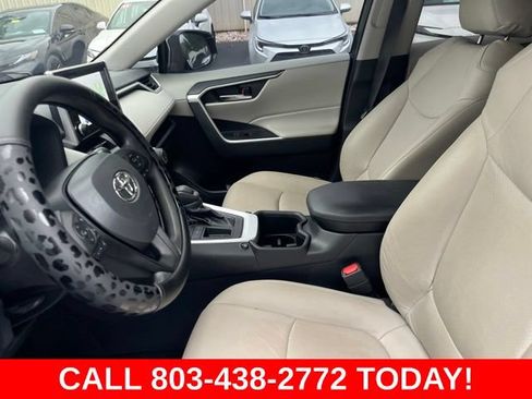 Used 2024 Toyota RAV4 XLE FWD image 9
