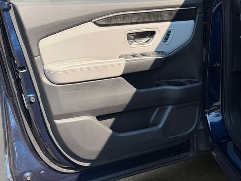 Used 2023 Honda Pilot Elite image 19