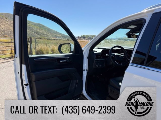 Used 2025 Chevrolet Suburban LT AWD/4WD image 11