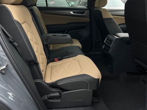 New 2026 Volkswagen Atlas Cross Sport SE image 13